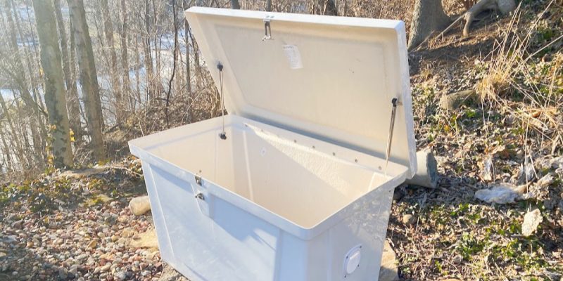 Fiberglass Box with Lid Standard