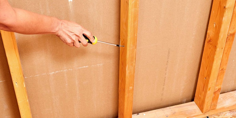 installing fiberglass insulation around electrical outlets precautions